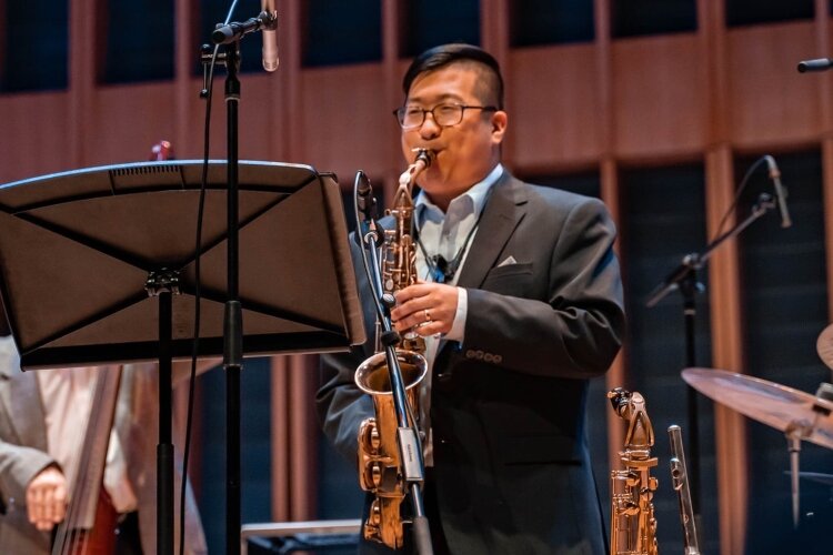 Jordan VanHemert performs.