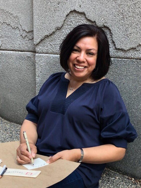 Yolanda Vega is a Certified Zentangle Teacher in Holland.