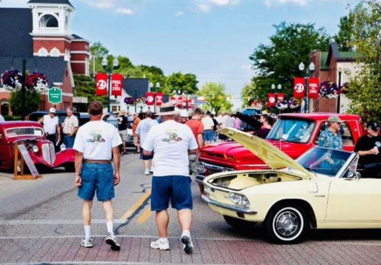 Show and Shine Car Show & Cruise spectators can line up anywhere along the Main Street cruise route.